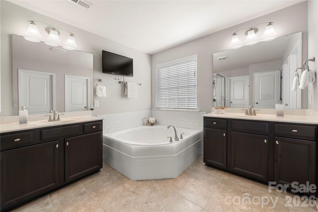 15504 Oleander Drive, Charlotte, NC 28278