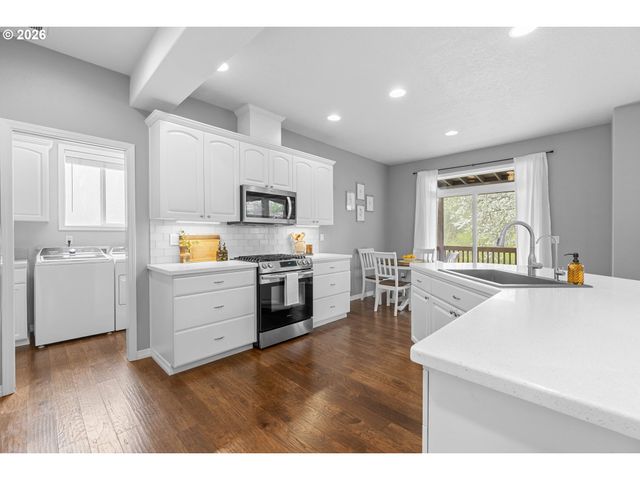 22511 Sw DEWEY Dr, Sherwood, OR 97140