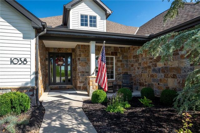 1038 Lake Viking Terrace, Altamont, MO 64620