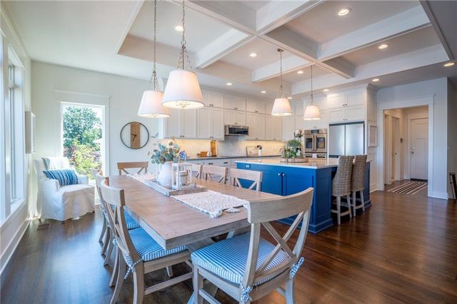 1038 Lake Viking Terrace, Altamont, MO 64620