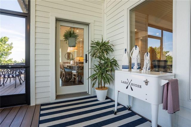 1038 Lake Viking Terrace, Altamont, MO 64620