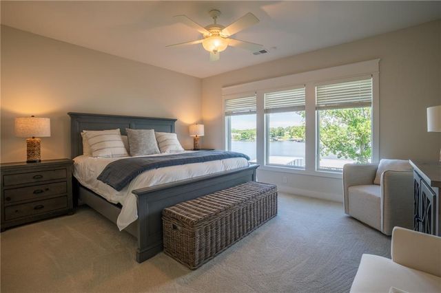 1038 Lake Viking Terrace, Altamont, MO 64620