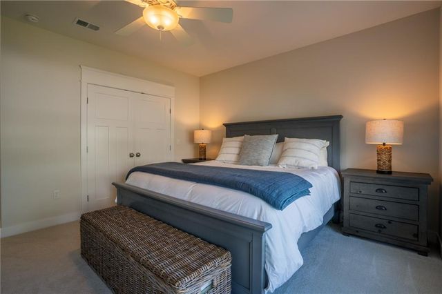 1038 Lake Viking Terrace, Altamont, MO 64620