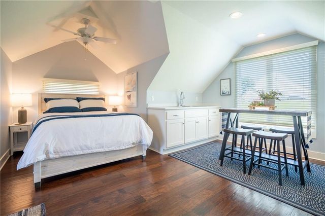 1038 Lake Viking Terrace, Altamont, MO 64620