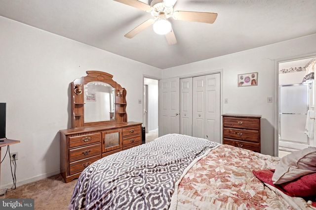 225 DUKE CIR, Strasburg, VA 22657