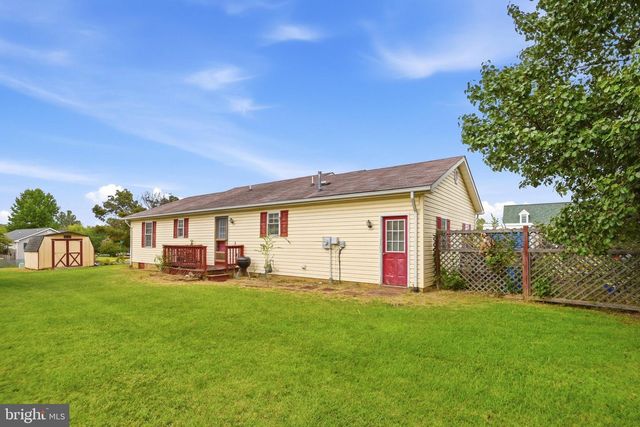 225 DUKE CIR, Strasburg, VA 22657