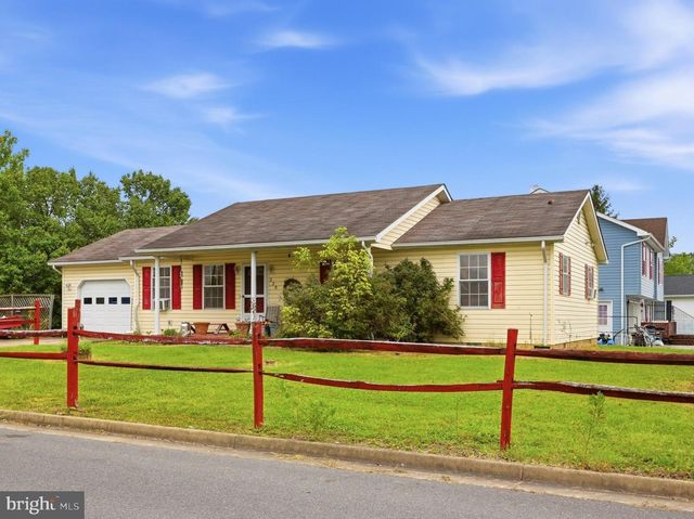 225 DUKE CIR, Strasburg, VA 22657