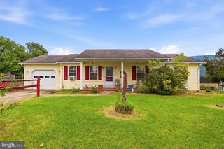225 DUKE CIR, Strasburg, VA 22657