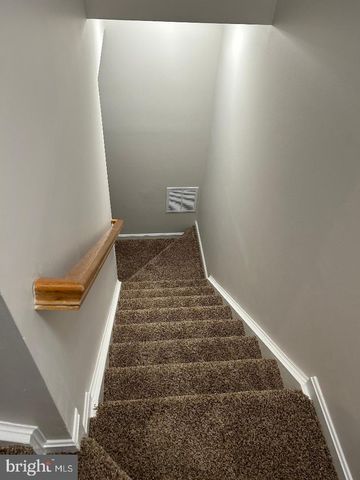 12434 ABBEY KNOLL CT, Woodbridge, VA 22192