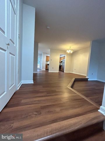 12434 ABBEY KNOLL CT, Woodbridge, VA 22192