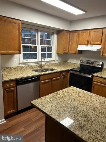 12434 ABBEY KNOLL CT, Woodbridge, VA 22192