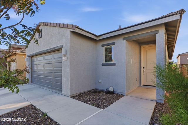 7718 S Via Perfecta, Tucson, AZ 85756