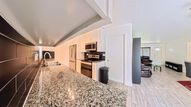 1719 15th Avenue N, Lake Worth Beach, FL 33460