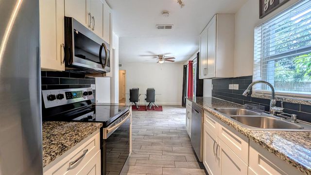 1719 15th Avenue N, Lake Worth Beach, FL 33460