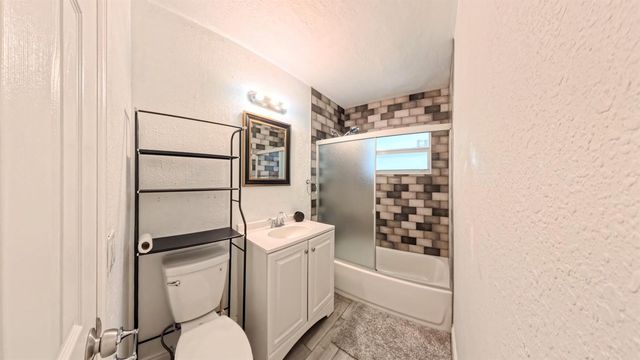 1719 15th Avenue N, Lake Worth Beach, FL 33460