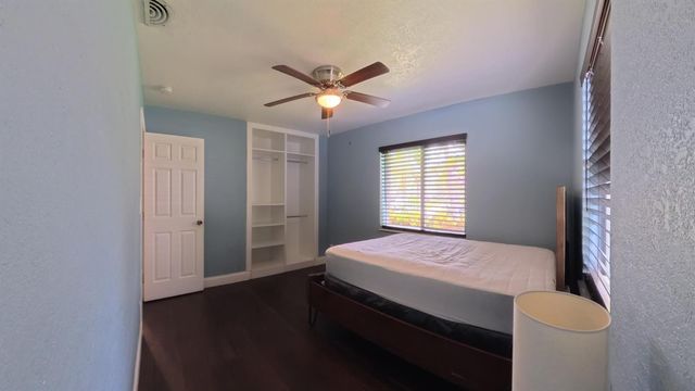 1719 15th Avenue N, Lake Worth Beach, FL 33460
