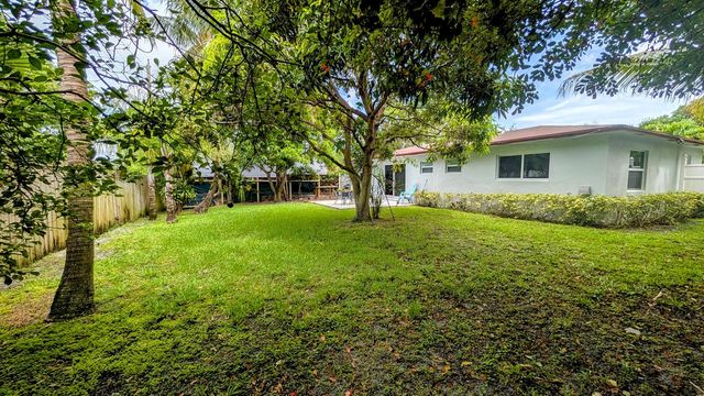 1719 15th Avenue N, Lake Worth Beach, FL 33460