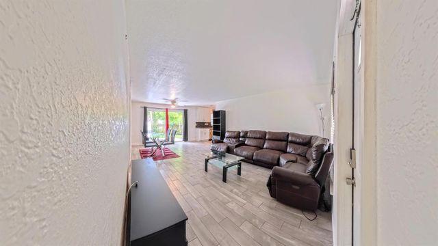 1719 15th Avenue N, Lake Worth Beach, FL 33460