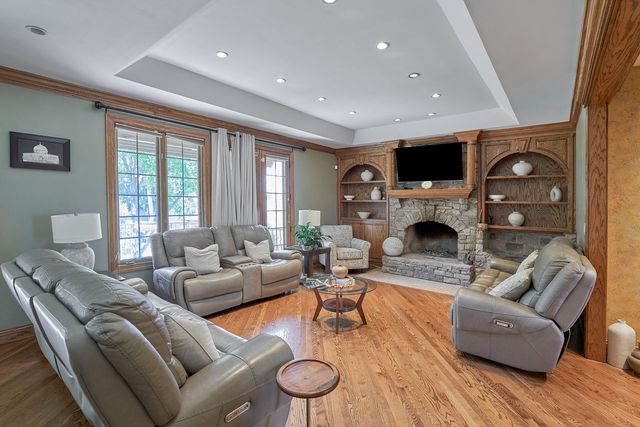 9508 Natoma Avenue, Oak Lawn, IL 60453