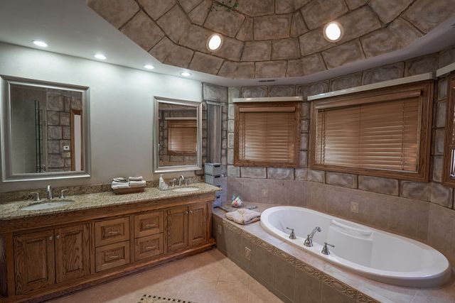 9508 Natoma Avenue, Oak Lawn, IL 60453