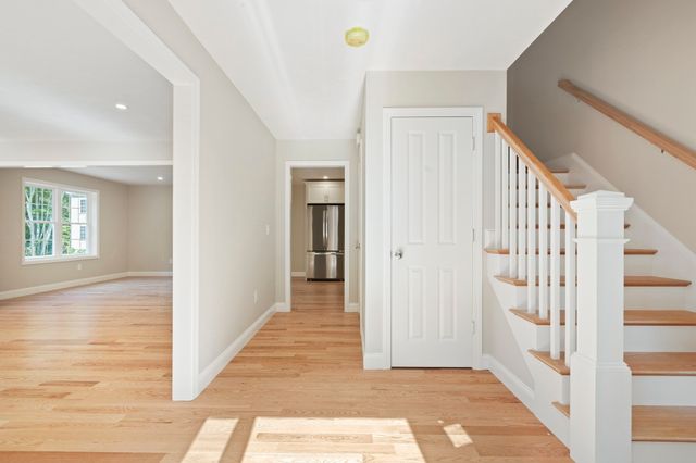 43 Martin Rd, Douglas, MA 01516