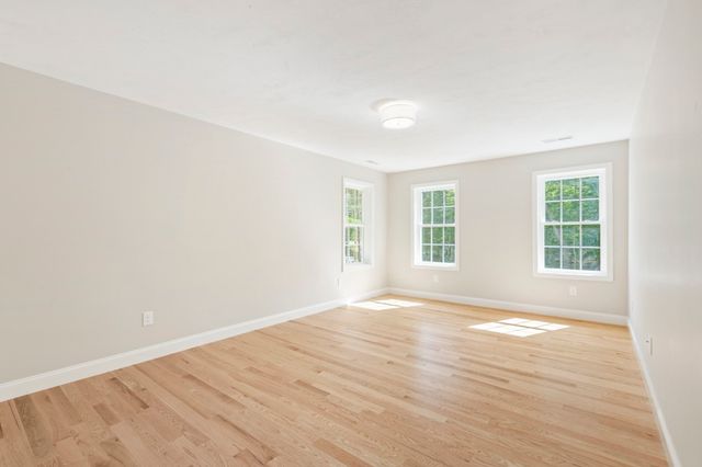 43 Martin Rd, Douglas, MA 01516