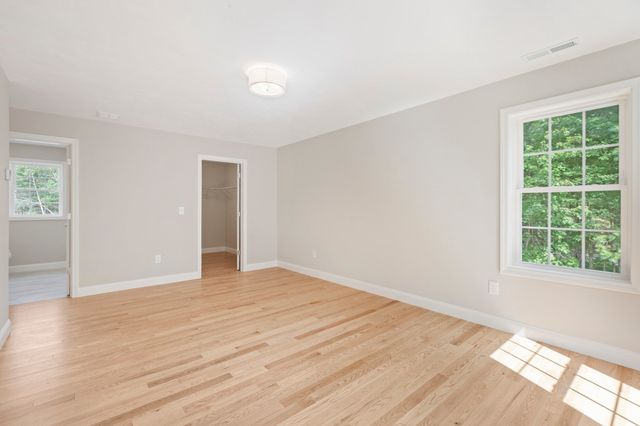 43 Martin Rd, Douglas, MA 01516