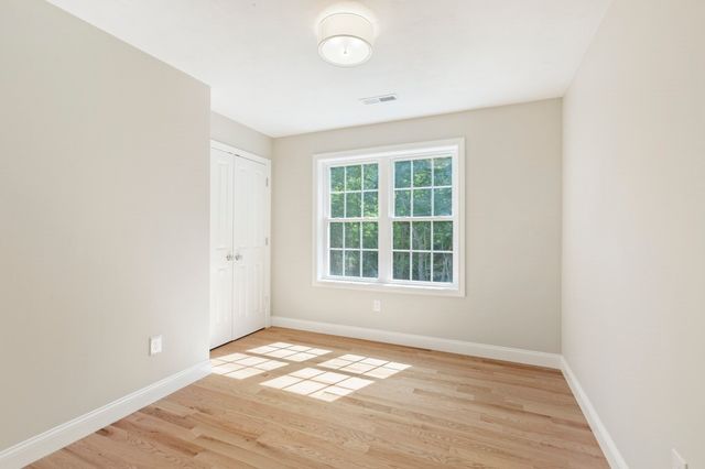 43 Martin Rd, Douglas, MA 01516