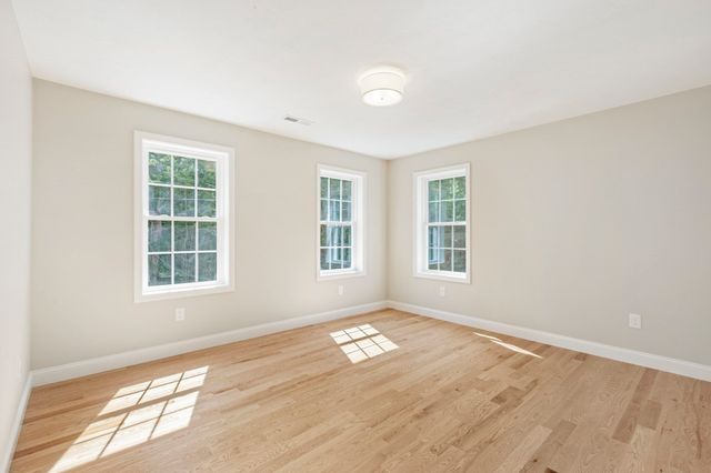 43 Martin Rd, Douglas, MA 01516