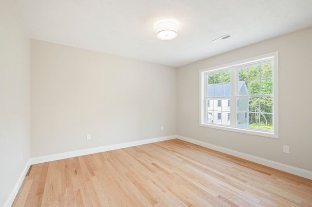43 Martin Rd, Douglas, MA 01516