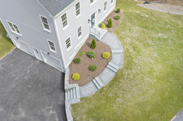 43 Martin Rd, Douglas, MA 01516