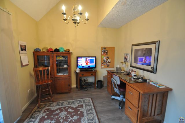 2923 SW Foxcroft 3 CT, Topeka, KS 66614