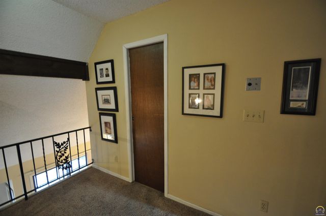 2923 SW Foxcroft 3 CT, Topeka, KS 66614