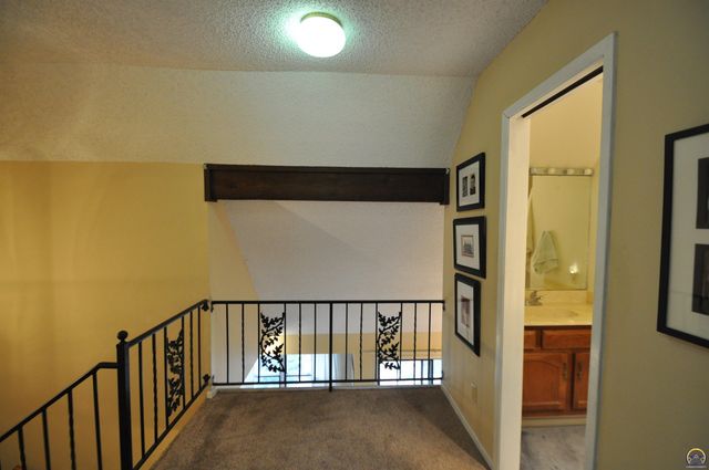 2923 SW Foxcroft 3 CT, Topeka, KS 66614