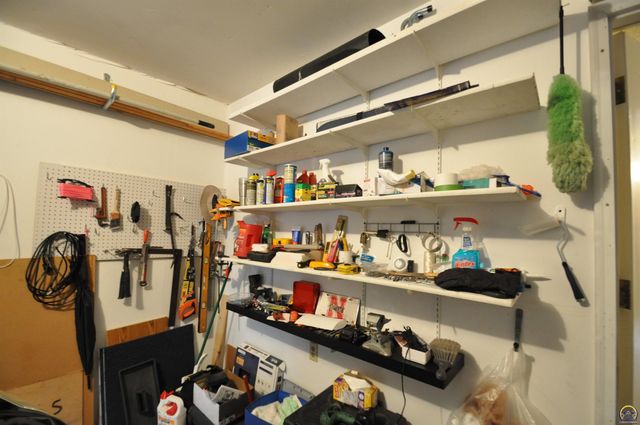 2923 SW Foxcroft 3 CT, Topeka, KS 66614