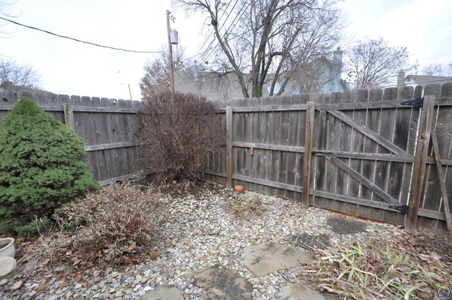 2923 SW Foxcroft 3 CT, Topeka, KS 66614