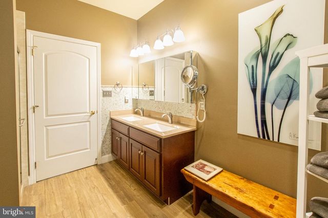 1044 ARIS PEAR WAY, Downingtown, PA 19335