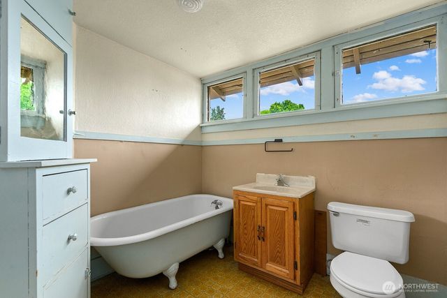 311 4th Street NE, Auburn, WA 98002
