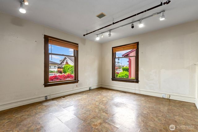 311 4th Street NE, Auburn, WA 98002