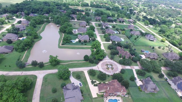 6010 Crystal Water Drive, Richmond, TX 77406