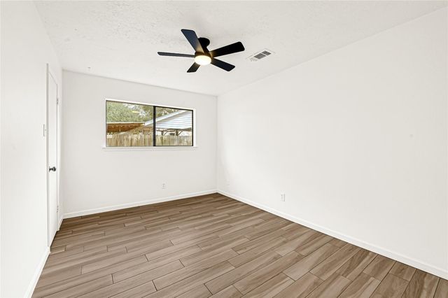 5007 Colmesneil Street, Pearland, TX 77584