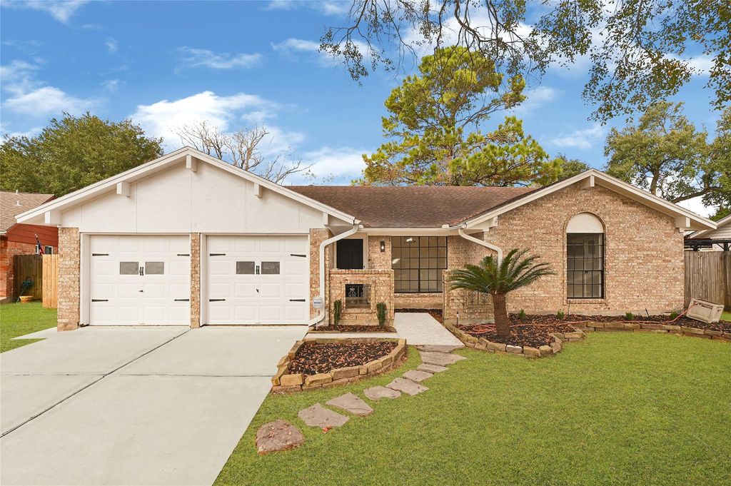 5007 Colmesneil Street, Pearland, TX 77584