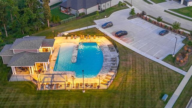4904 LONGBOW DR, Columbia, MO 65201