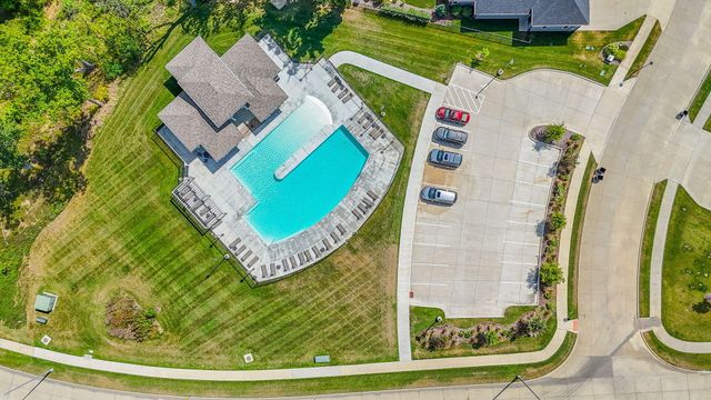 4904 LONGBOW DR, Columbia, MO 65201