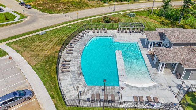 4904 LONGBOW DR, Columbia, MO 65201