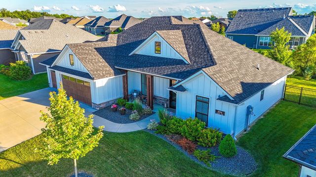 4904 LONGBOW DR, Columbia, MO 65201