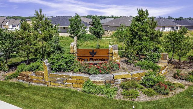 4904 LONGBOW DR, Columbia, MO 65201