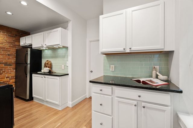 9 Albemarle Street 3, Boston, MA 02115