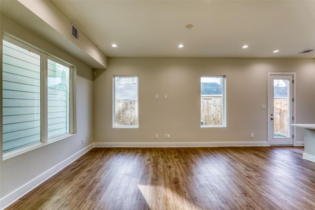 833 Dorchester Street B, Houston, TX 77022