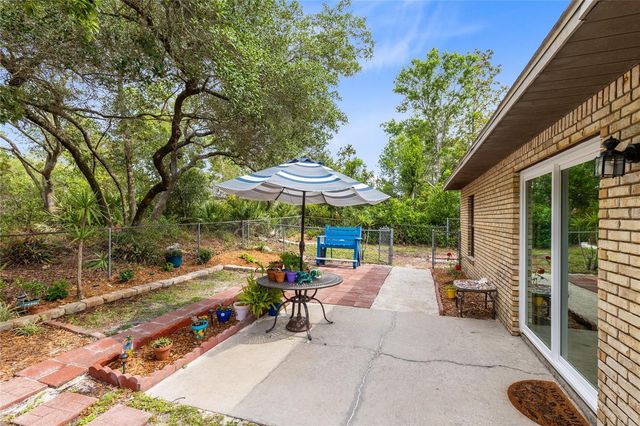 1098 LAMPLIGHTER AVENUE, Deltona, FL 32725